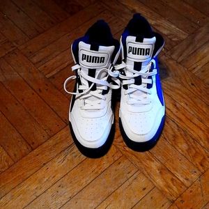 Men's size twelve white and black puma